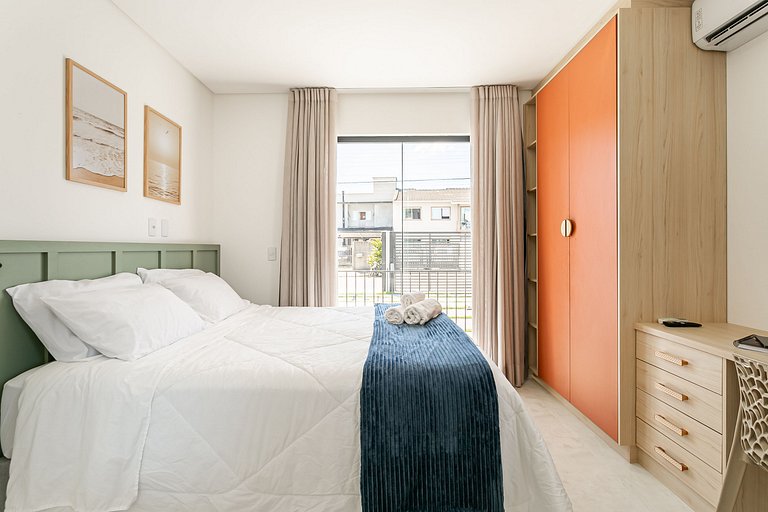 Studio 1 c/ Varanda Priv. • 5min Praia • 1GB Wi-Fi